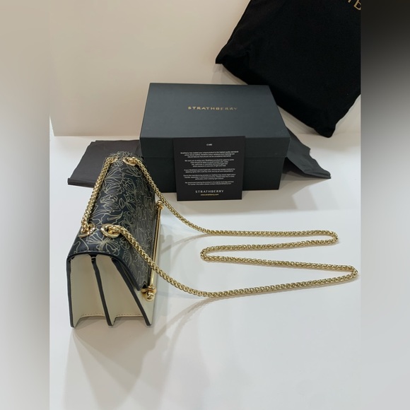 Rare Strathberry East West Mini - Black/Vanilla/Gold - Picture 3 of 16